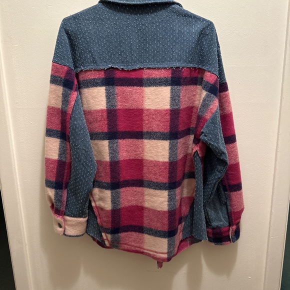 New In medium Shacket NWOT - Picture 6 of 12